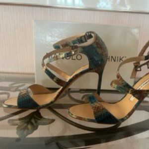 Manolo Blahnik Snakeskin blue/black heels with box